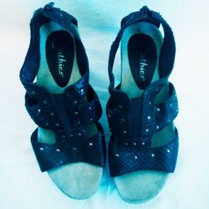 Earthies brand heels